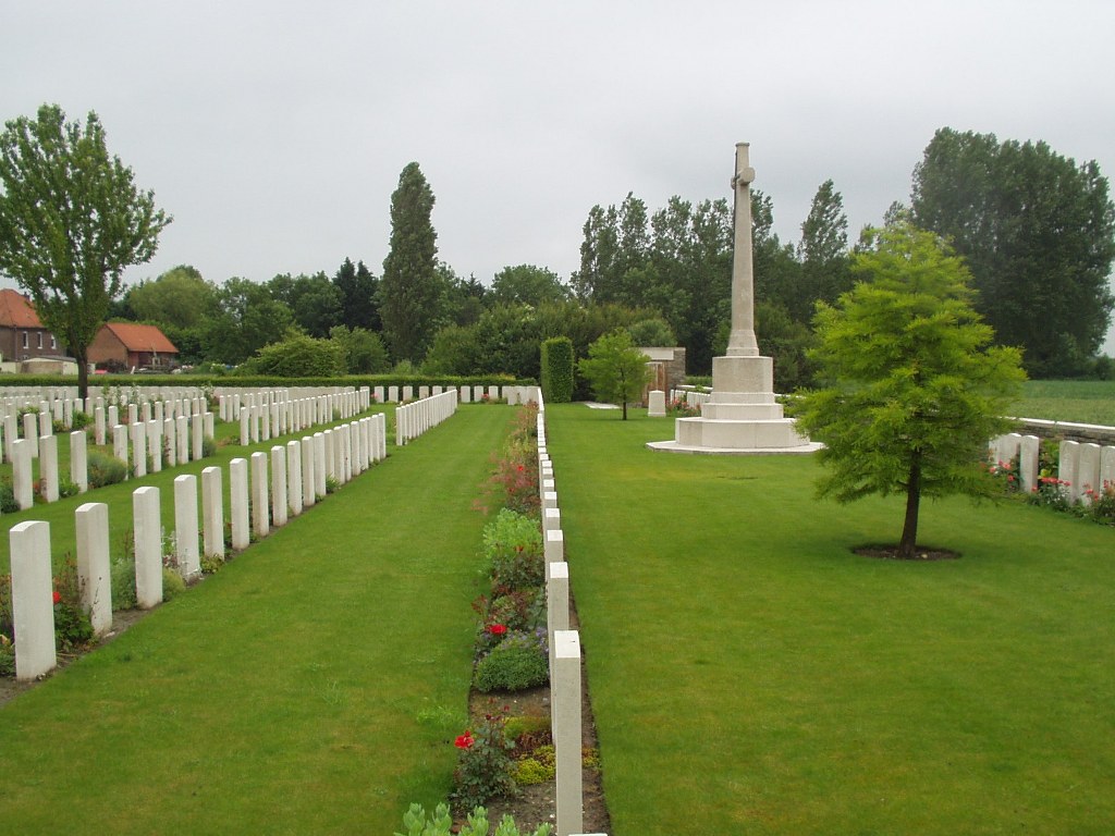 Pont-du-Hem Military cemetery, La Gorgue, France